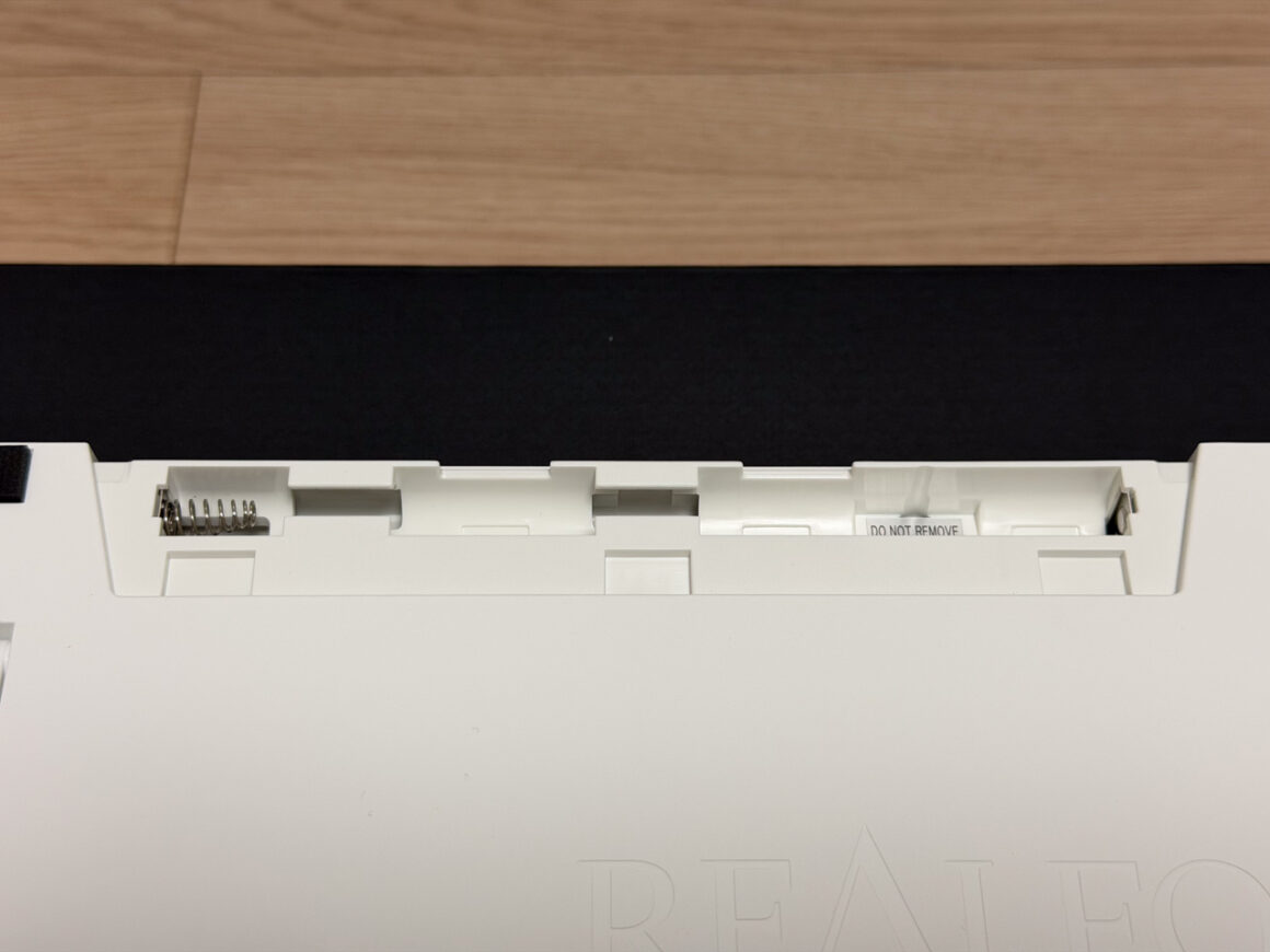 리얼포스 R4 텐키리스 화이트 07