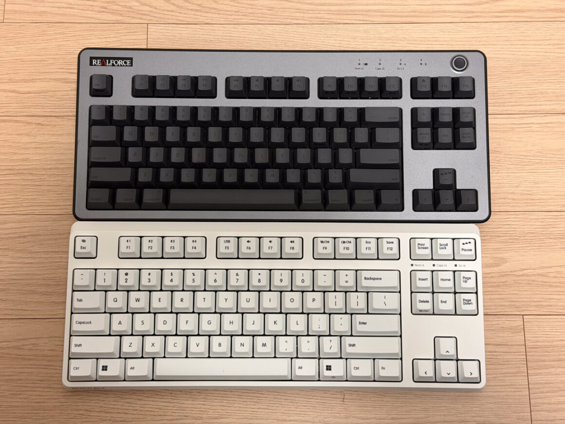 리얼포스 R4 텐키리스 화이트 08