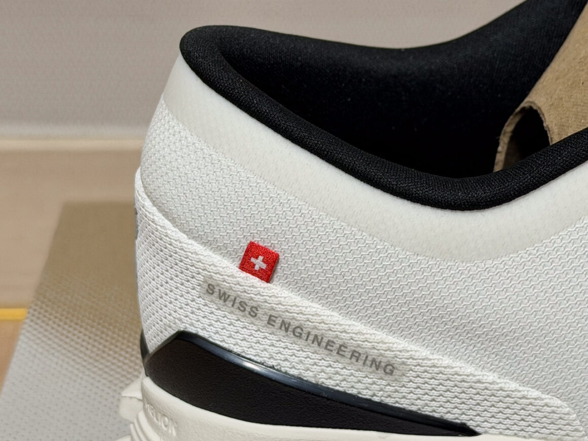 온러닝 Cloud X4 트레니이닝화 04